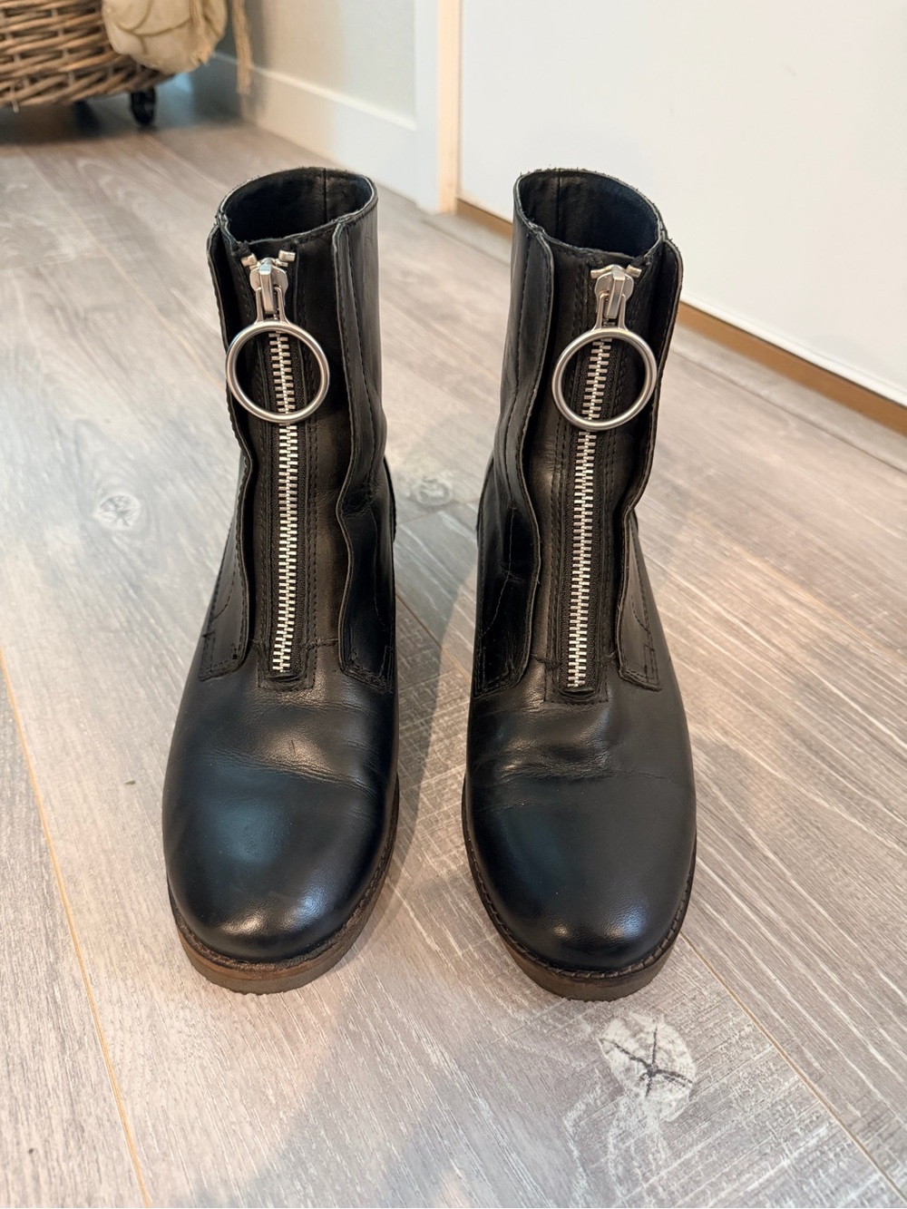 Lucky Brand Black Leather Front-Zip Ankle Boots with Ring Pull